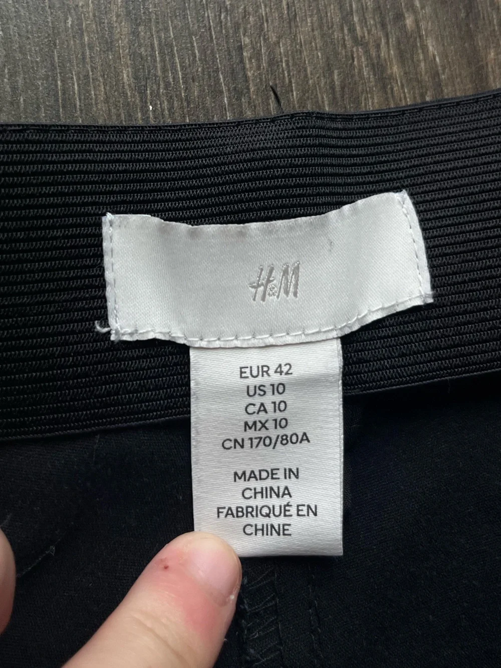 NWOT H&M Slim Tapered Fit Trousers